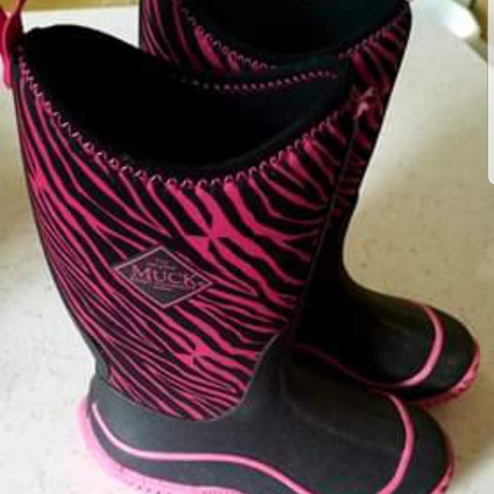 Girls Muck boots